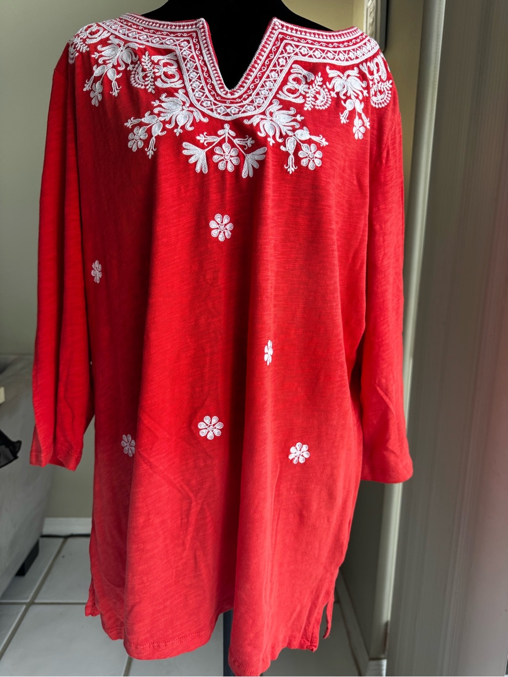 Woman’s Talbots Plus Red Cotton Tunic with White Boho Embroidery Size 2X
